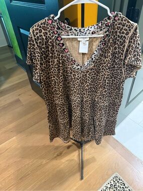 Umgee Leopard Print V-Neck Tunic with Pink Accent